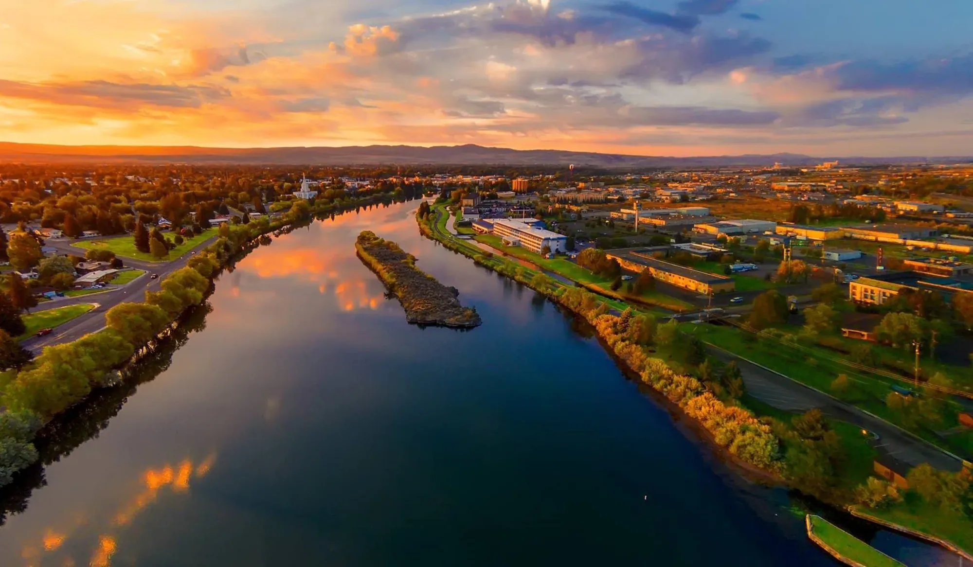 Idaho Falls and the Snake River from above